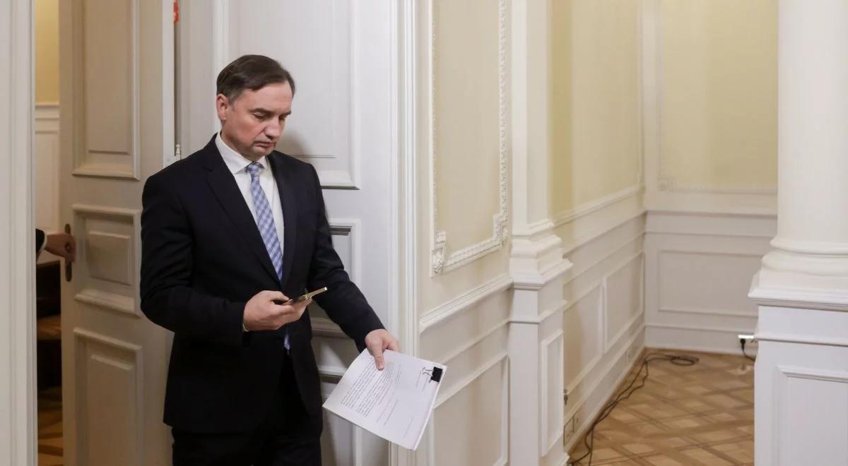 Miliony na media z Funduszu Sprawiedliwości. Pieniądze płynęły od prawa do lewa