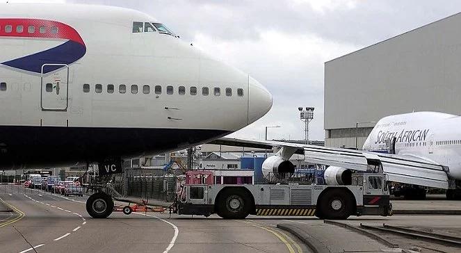 Samolot British Airways podczas startu zahaczył o budynek. Cztery osoby ranne