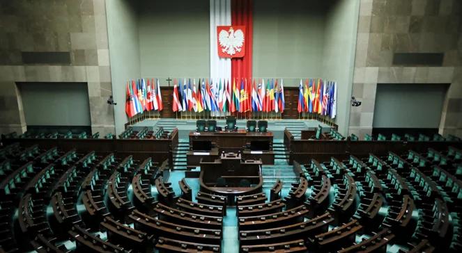 Mundial a polityka - nadchodzi polityczny sezon ogórkowy?