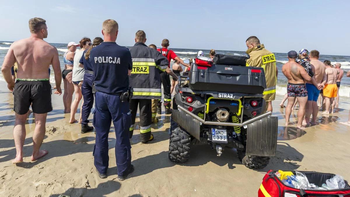 Stegna. Ojciec wskoczył do wody, by ratować swoje córki. Nie żyje