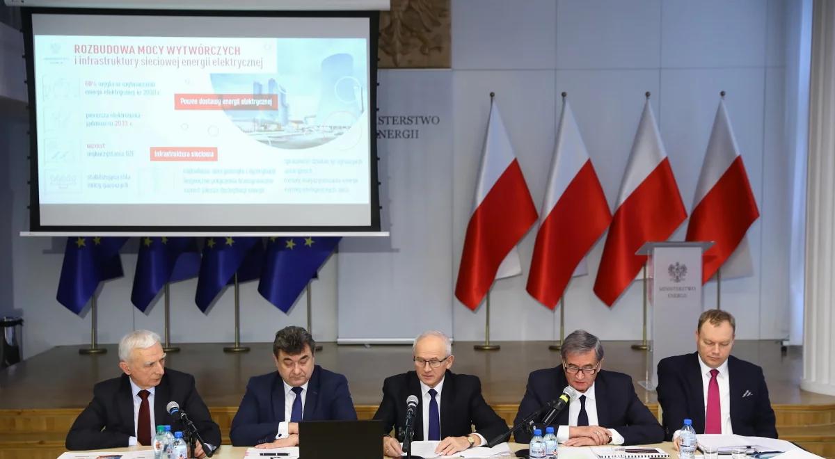 Polityka Energetyczna Państwa: w 2030 r. 60 proc. prądu nadal z węgla, 21 proc. z OZE, w 2033 r. elektrownia jądrowa