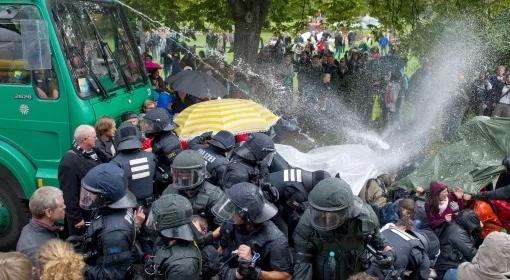 Stuttgart: władze winią demonstrantów