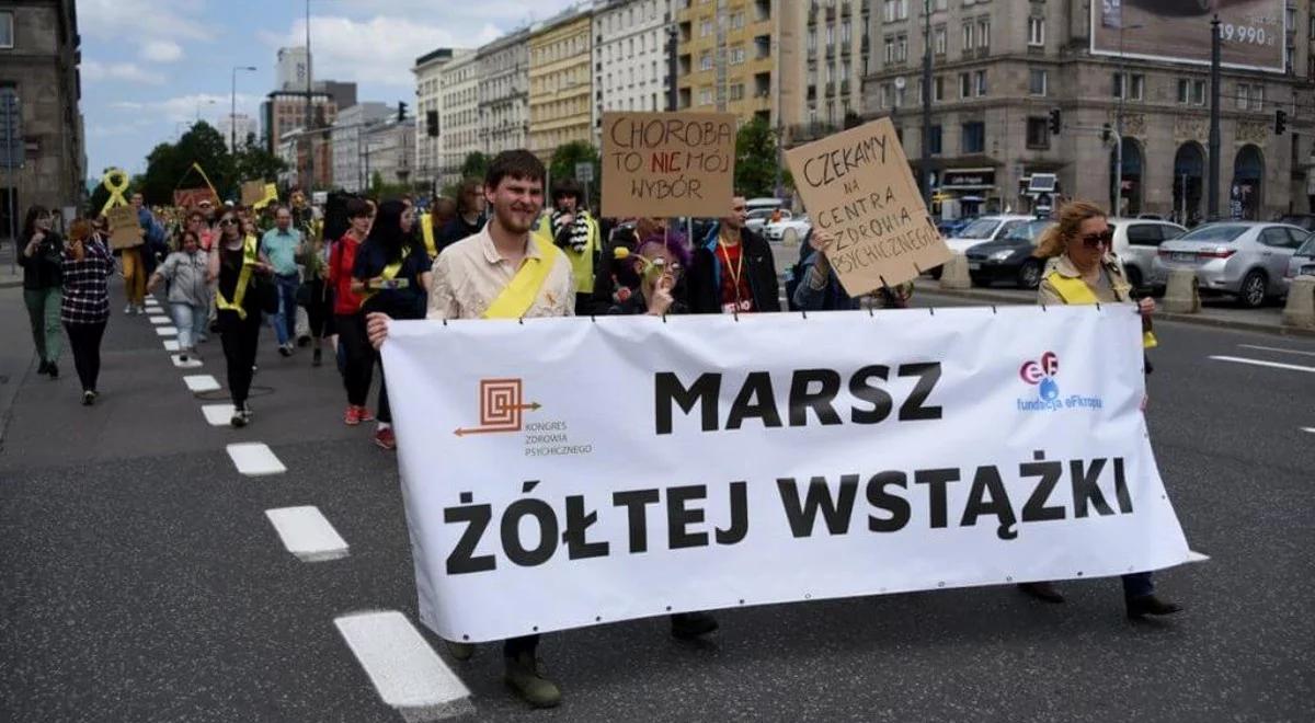 Marsz Żółtej Wstążki w Warszawie. Wśród postulatów równy dostęp do opieki psychiatrycznej