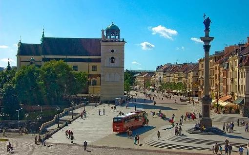 Warszawa: Inwestor kontrowersyjnego biurowca grozi miastu