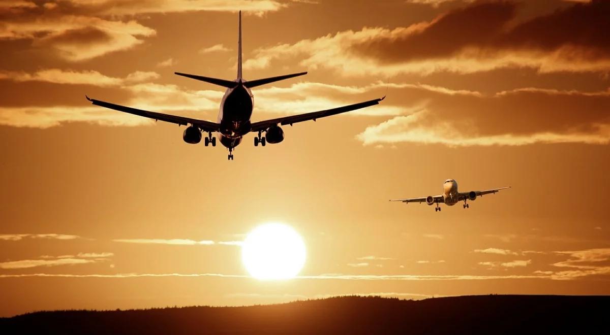 IATA: będą rekordowe zyski linii lotniczych w 2016 roku dzięki taniej ropie