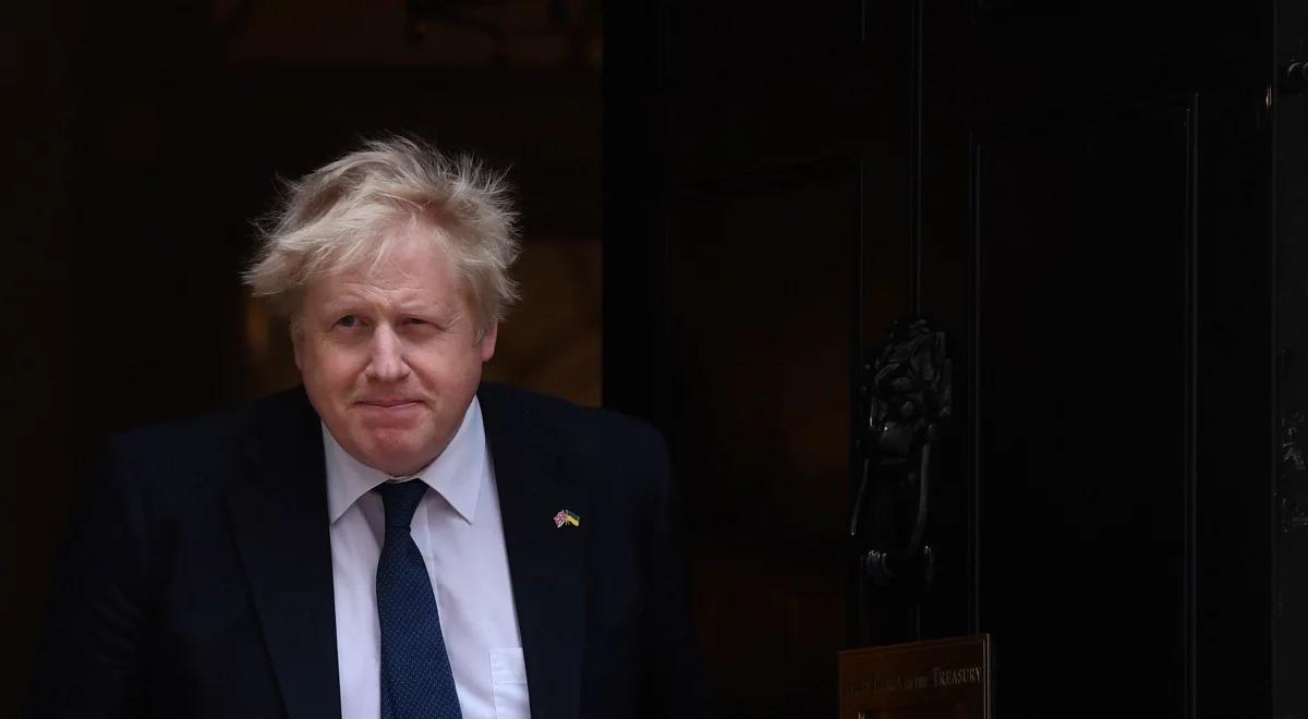 "Zasługujecie na fakty". Premier Johnson apeluje do Rosjan