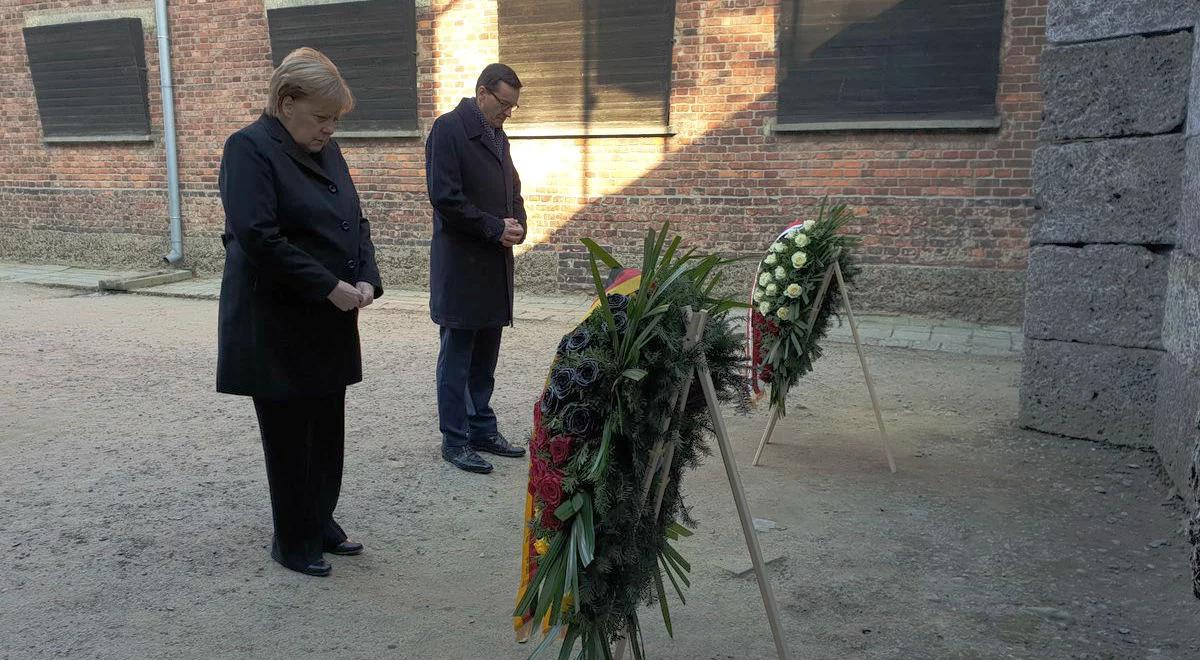 Mateusz Morawiecki i Angela Merkel w Auschwitz. Oddali hołd ofiarom