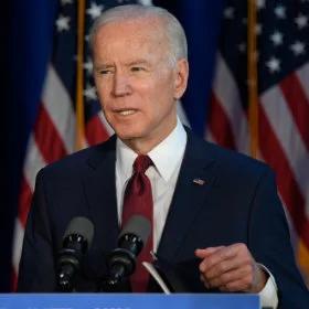 Joe Biden atakuje Polskę fake newsem. Chodzi o "strefy wolne od LGBT"