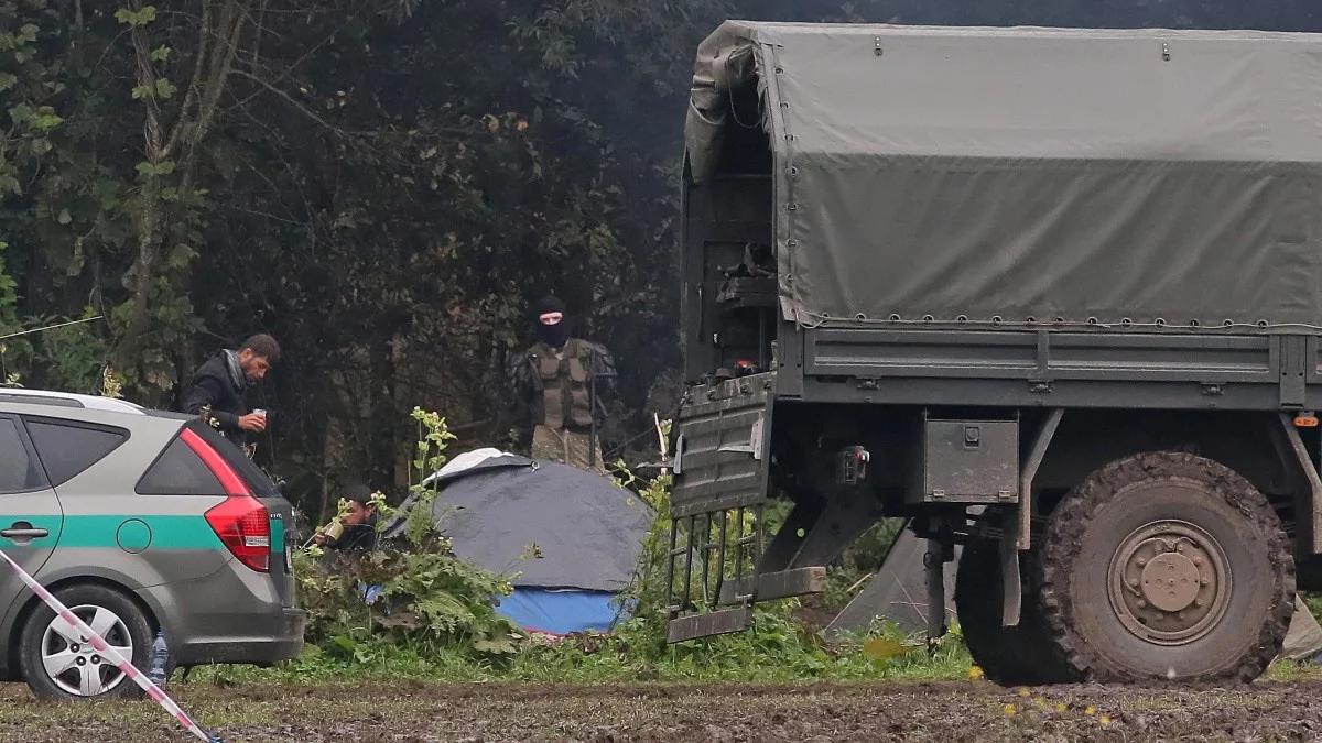 Wolontariuszka: białoruskie służby regularnie zaopatrują obóz imigrantów na polskiej granicy