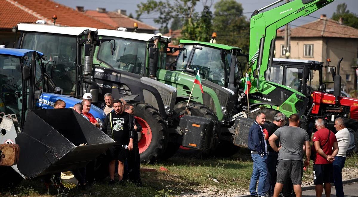 Protesty w Bułgarii po zniesieniu embarga na zboże z Ukrainy. Rolnicy z Polski, Węgier i Słowacji spokojni