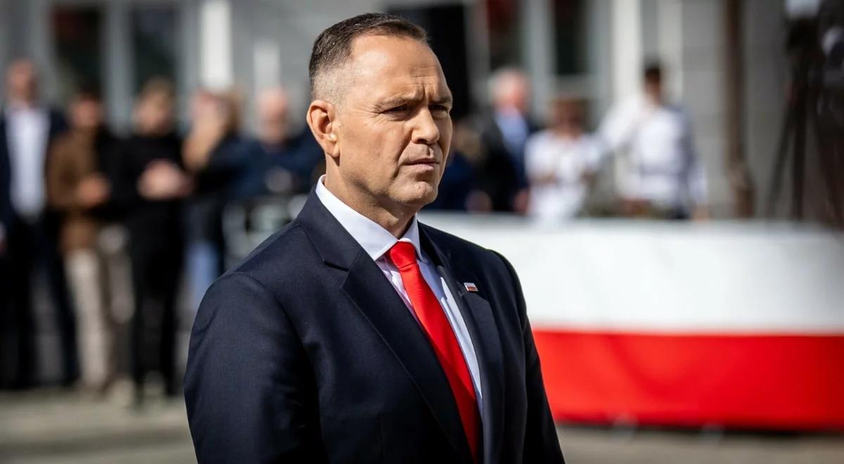 "Jestem oburzony". Nawrocki uderza w reformę lektur, MEN odpowiada