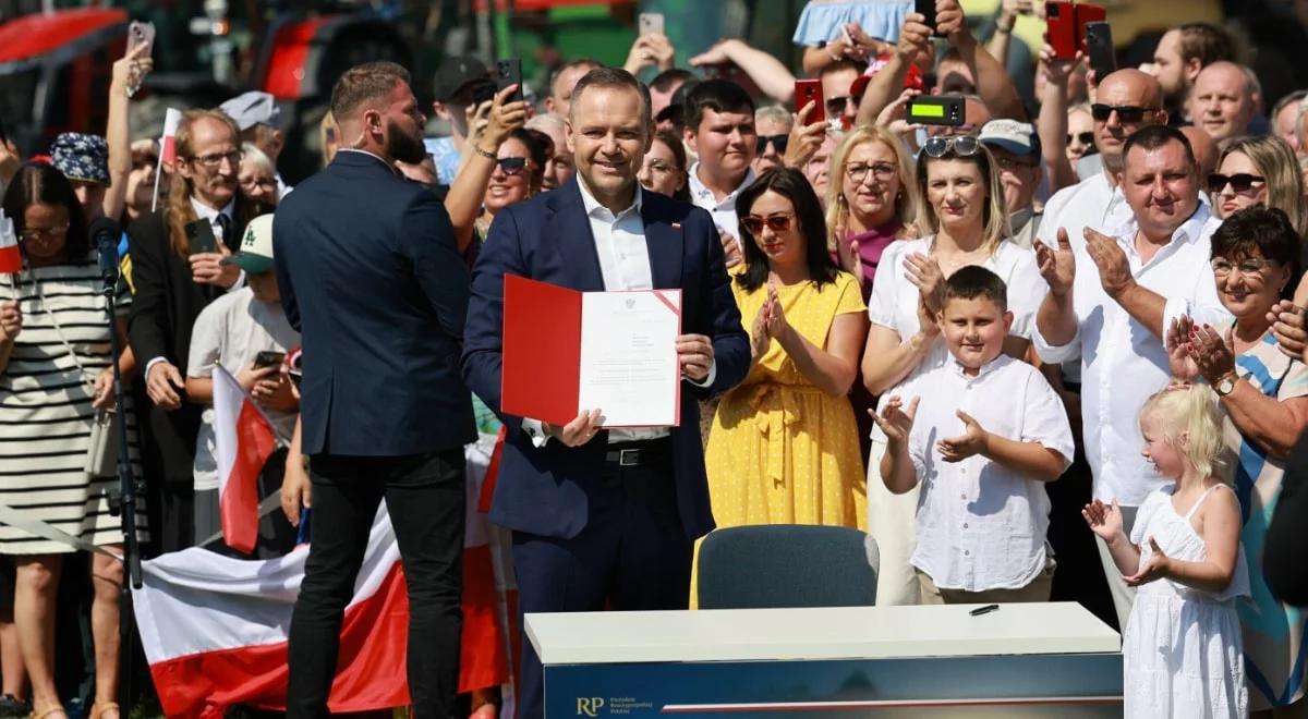 "Ochrona polskiej wsi". Nawrocki spotkał się z rolnikami i podpisał kolejny projekt