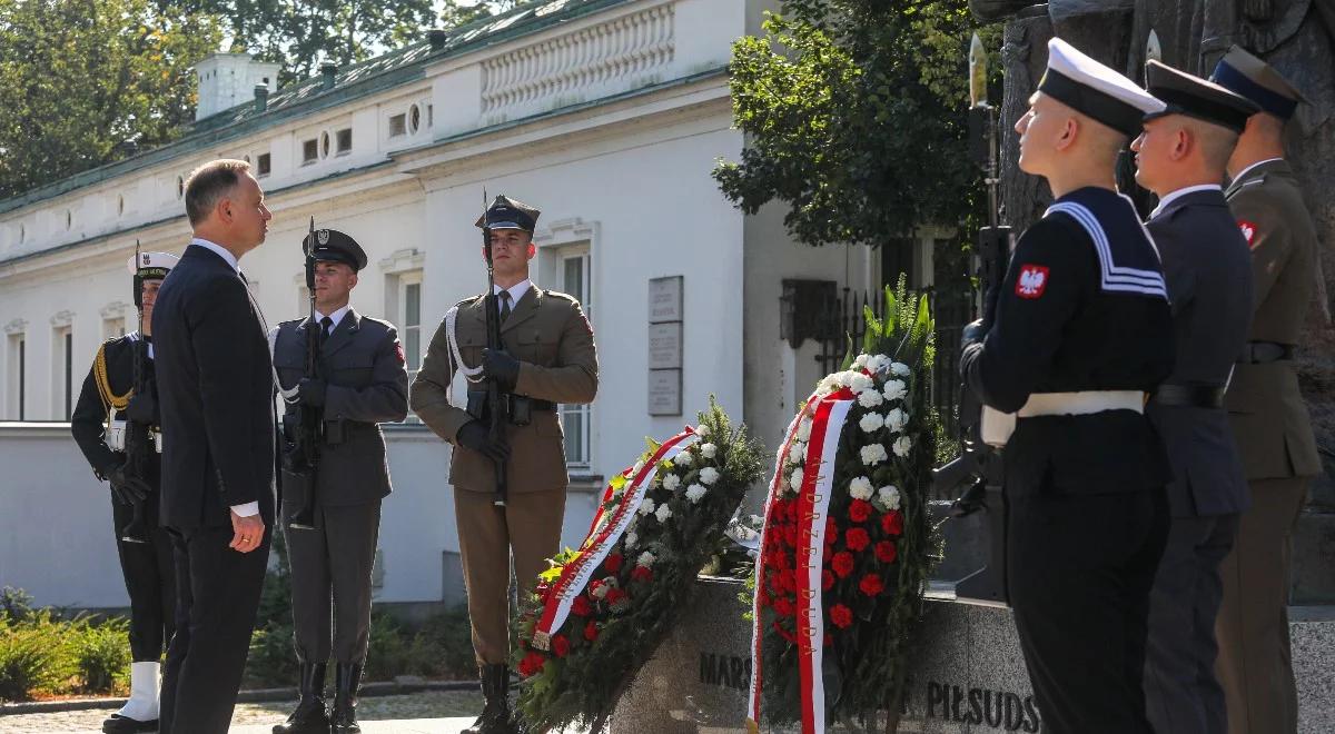 Święto Wojska Polskiego. Prezydent złożył wieniec przed pomnikiem marszałka Piłsudskiego