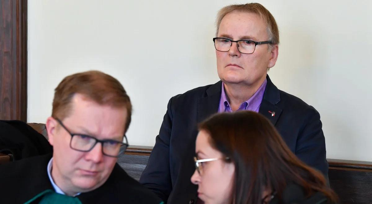 Były senator znęcał się nad psem. Sąd ponownie rozpatrzy sprawę