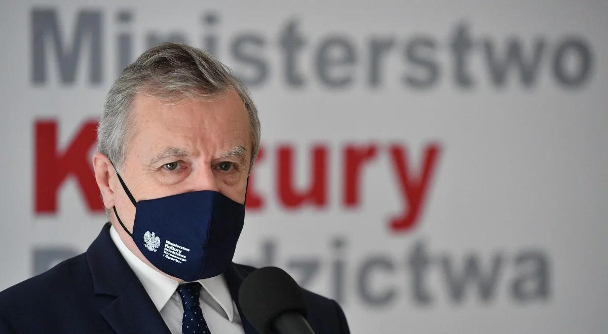 "Każdy dzień powinien być dniem wdzięczności dla naszych pedagogów". Piotr Gliński napisał list do nauczycieli