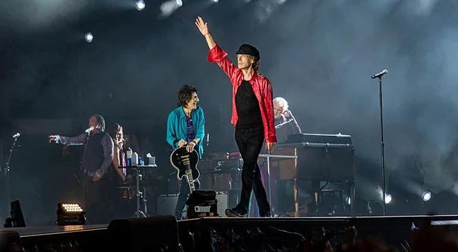 List Wałęsy do The Rolling Stones. "Każdy ma prawo się kompromitować jak chce"