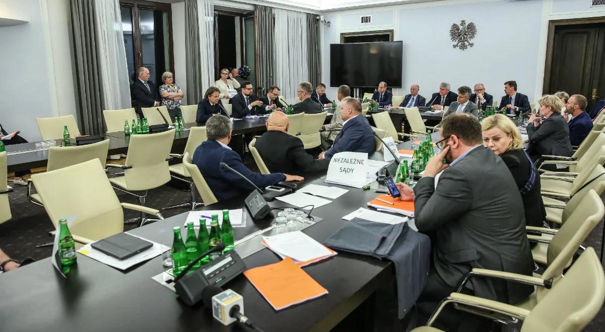 Senacka komisja za przyjęciem ustawy o SN bez poprawek