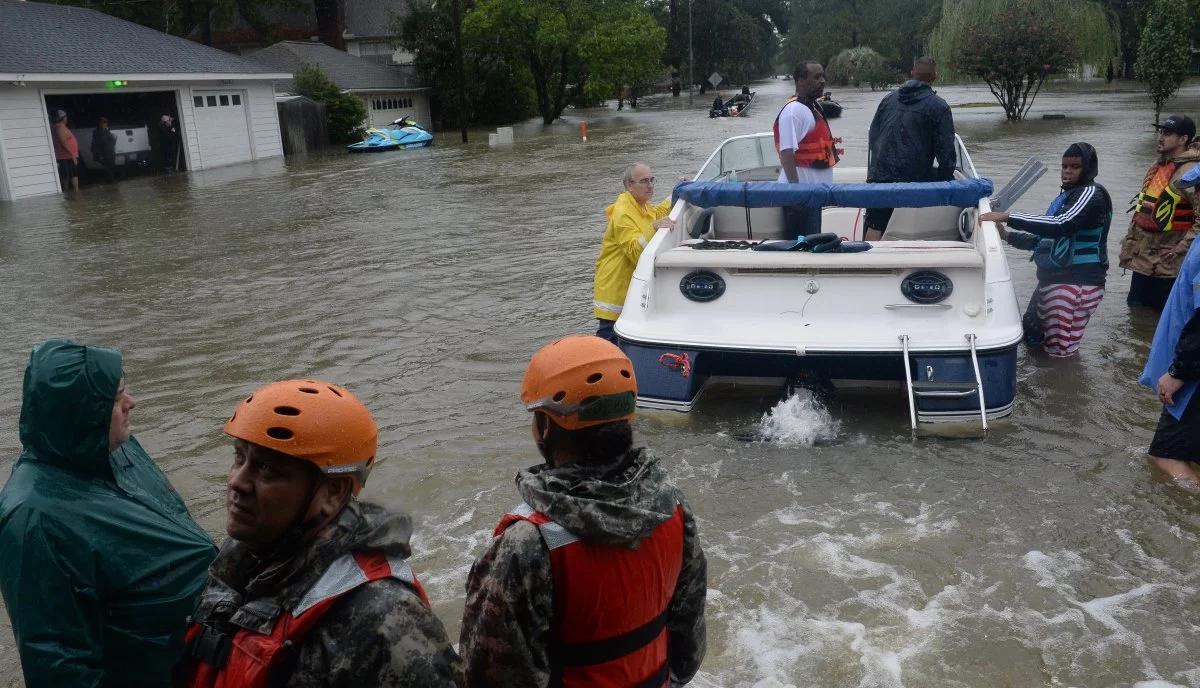 USA: Harvey uderzył w zachodniej Luizjanie, wkrótce ma osłabnąć