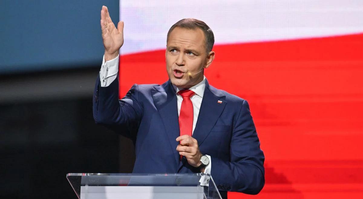 Nawrocki sam odpowiadał na pytania w Końskich. Doszło do przepychanek