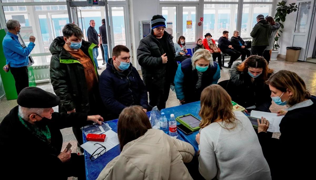 Relokacja uchodźców z Ukrainy. Na granicy gotowe są punkty recepcyjne [LISTA]