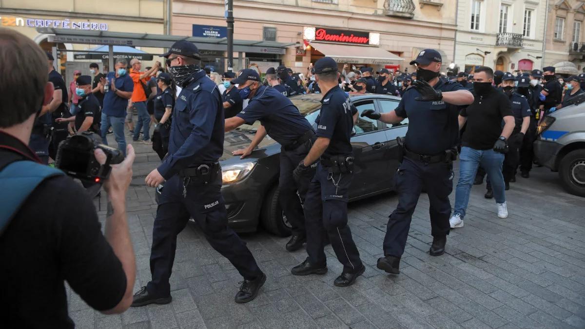 Protest LGBT w obronie "Margot". Wiceszef MSWiA: policja wykonała dyspozycję sądu 