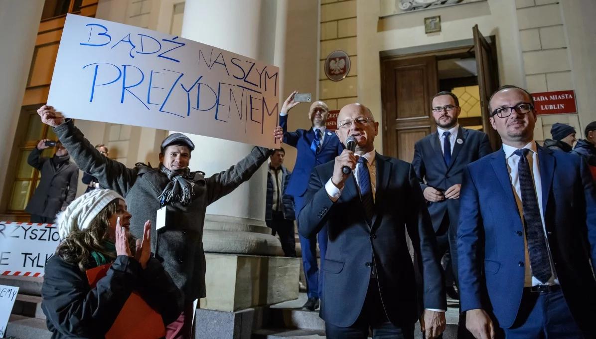 "Żuk gwarantem rozwoju Lublina". Prezydent miasta zostaje na stanowisku
