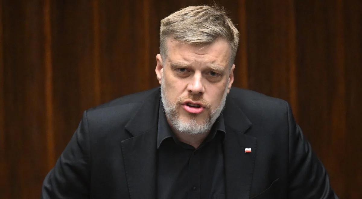 "Czy pan jest poważny?". Adrian Zandberg zwrócił się do Tuska