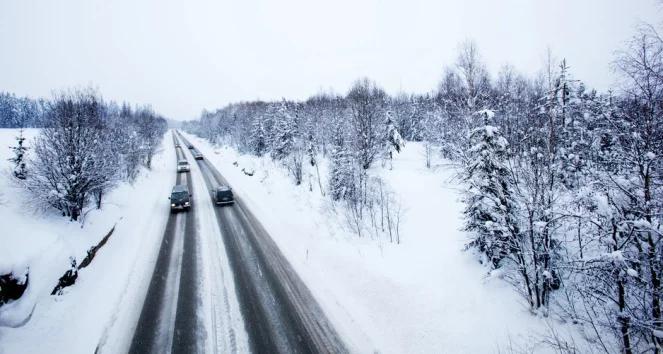 Załamanie pogody: śnieżne problemy na granicy