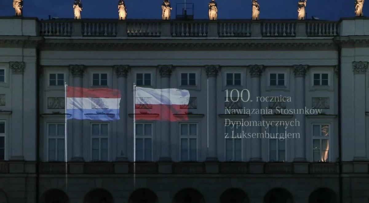 100 lat stosunków dyplomatycznych z Luksemburgiem. Iluminacja na fasadzie Pałacu Prezydenckiego 