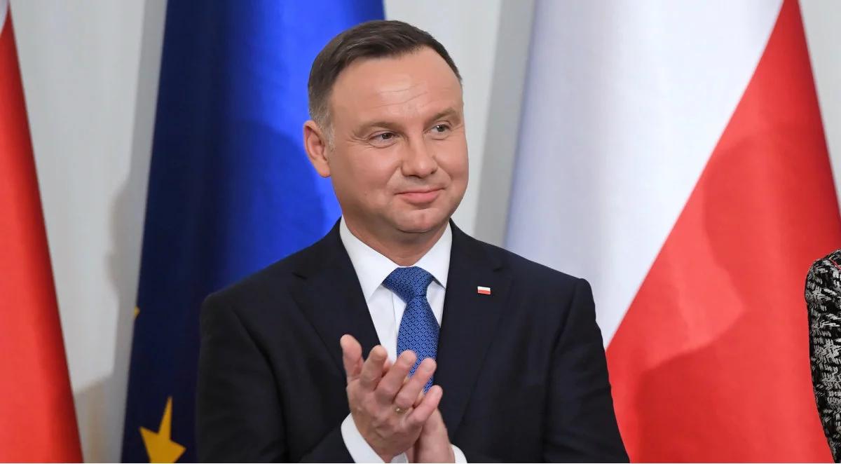 Sondaż: prezydent i premier liderami rankingu zaufania
