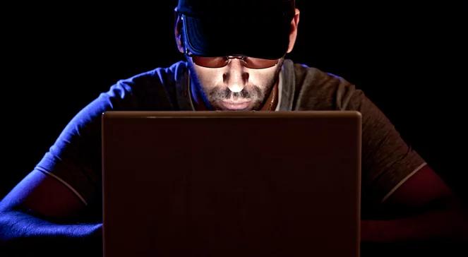 Hakerzy zaatakowali portal randkowy. Grożą, że udostępnią nagie zdjęcia użytkowników