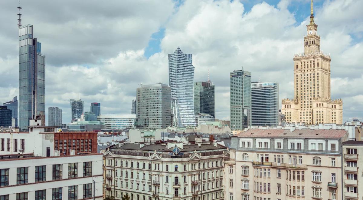 Agencja Fitch zmieniła perspektywę ratingu Polski. Resort finansów tłumaczy przyczyny