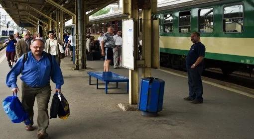Remonty na warszawskiej kolei, pasażerowie nie mogą się odnaleźć