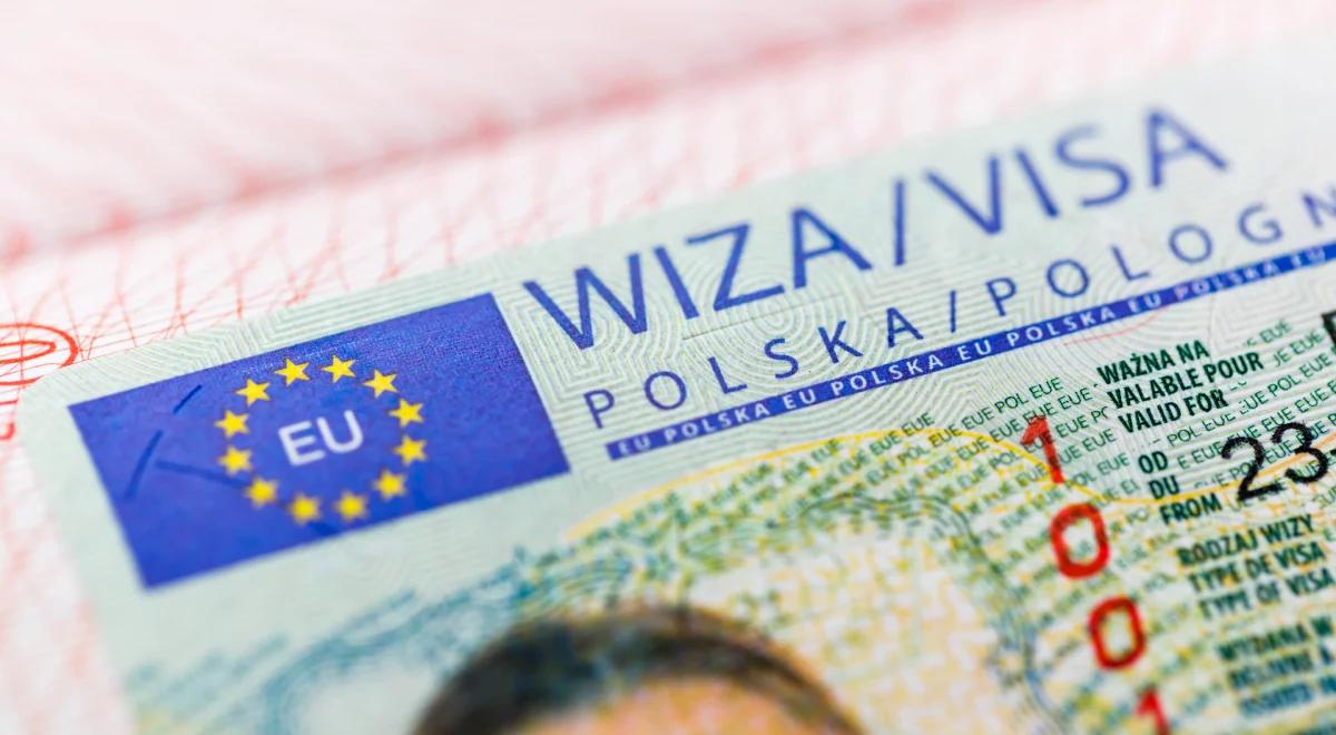 Rząd uszczelnia system wizowy. Ustawy mają "załatwić sprawę"