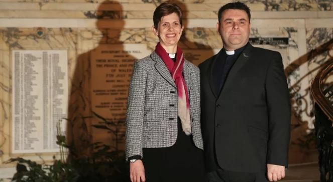 Kościół Anglii wyświęci pierwszą kobietę na biskupa. Gratulacje od brytyjskiego premiera