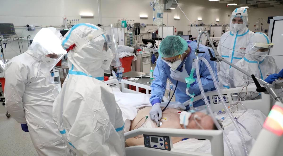 "Przestrzegałbym przed zbyt dużym entuzjazmem". Prof. Gujski o sytuacji epidemicznej w Polsce