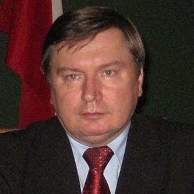 Miller: polski raport w sprawie katastrofy smoleńskiej w maju lub czerwcu
