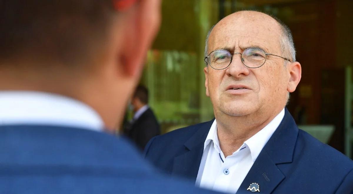 Szef MSZ Zbigniew Rau poleci dziś z oficjalną wizytą do Wilna