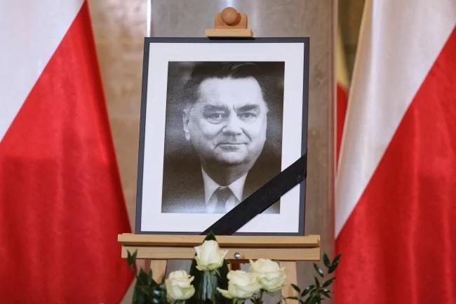 Żałoba narodowa po śmierci Jana Olszewskiego. Ważne oświadczenie prezydenta