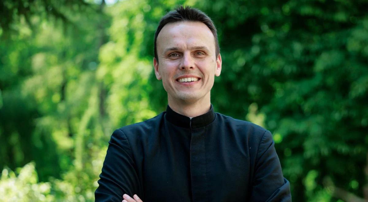 Kontrowersje wokół "Księdza z osiedla". Powodem słowa o aborcji