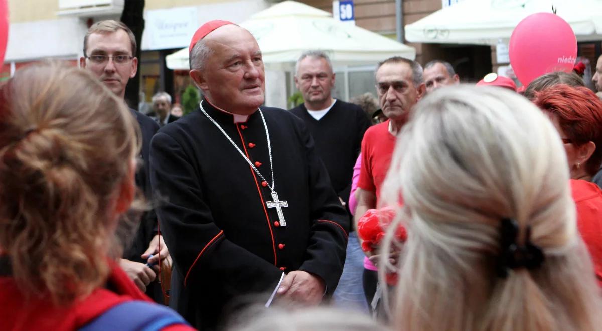 Ok. 2,5 tys. młodych ludzi wyruszyło z Warszawy na Jasną Górę