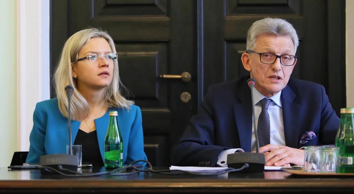 Sejmowa komisja sprawiedliwości odrzuciła wniosek o odwołanie Stanisława Piotrowicza