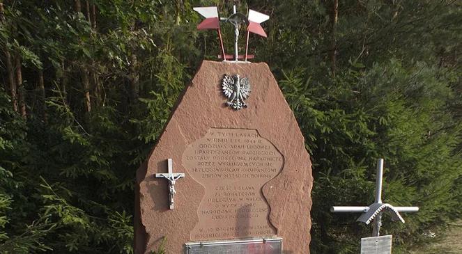 Spór o pomnik w Rząbcu. Internauci bronią oskarżonych
