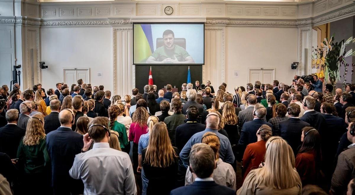 Prezydent Ukrainy w duńskim parlamencie: Rosja codziennie wypuszcza na nas dziesiątki rakiet