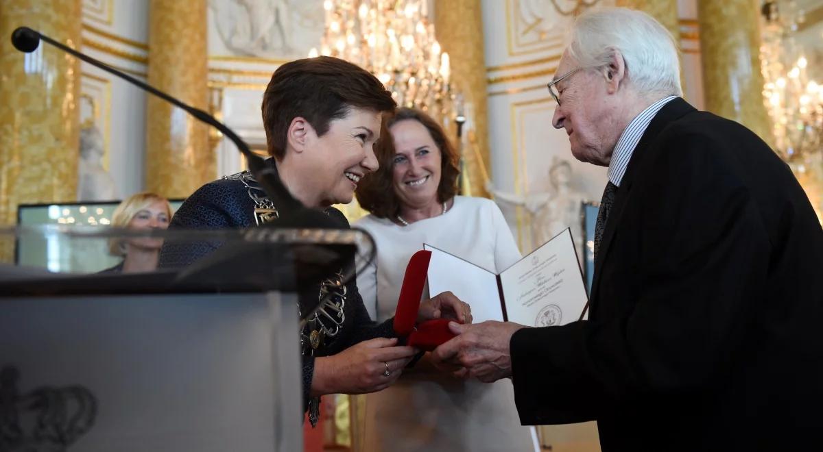 Andrzej Wajda i Henryk Samsonowicz odebrali tytuły honorowych obywateli Warszawy