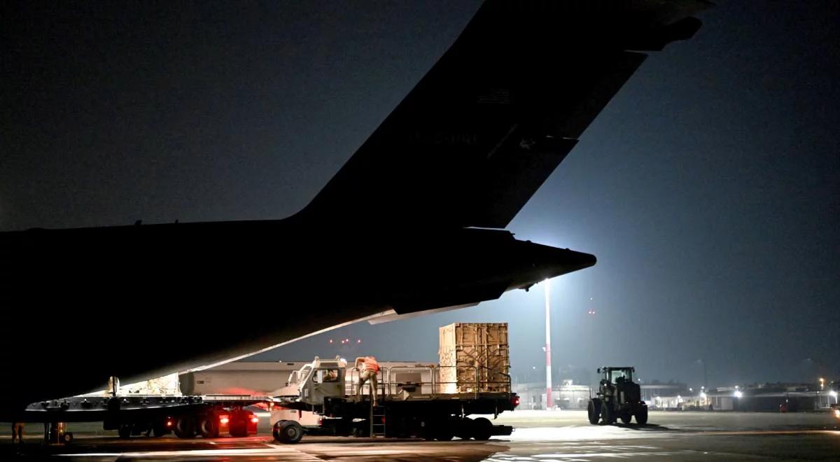 Polska pomoc dla walczącej Ukrainy. "Rzeszów-Jasionka to ważny hub logistyczny, dyplomatyczny i medyczny"