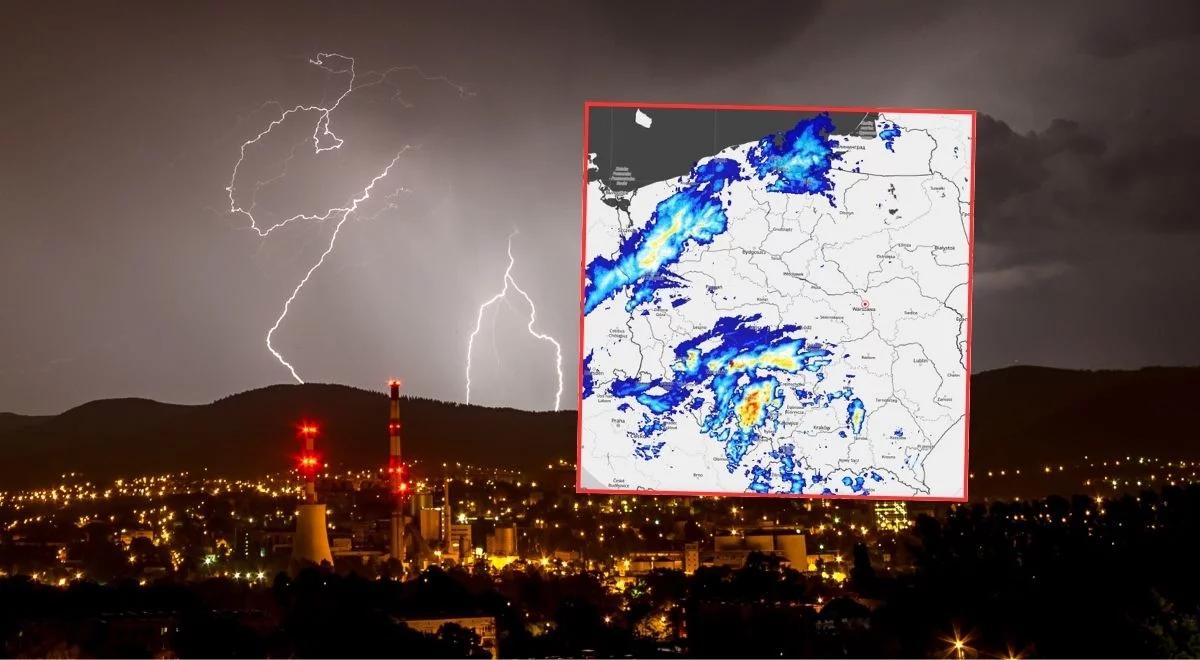 Burze nad Polską i ulewne deszcze. Nowe alerty IMGW