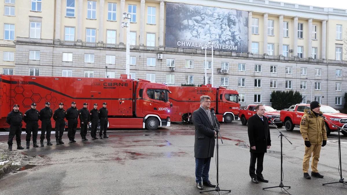 Wyjątkowy sprzęt dla polskich strażaków. Najnowocześniejsze w Europie mobilne laboratoria