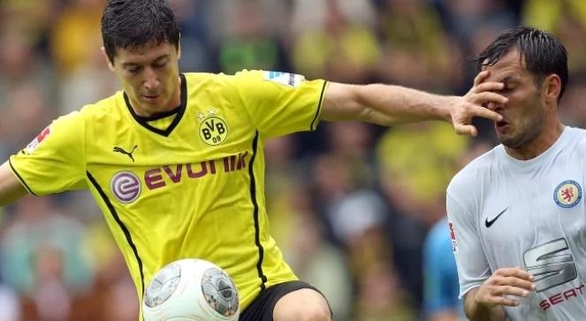 Bundesliga: Borussia wymęczyła wynik. Nieudany jubileusz Lewandowskiego 