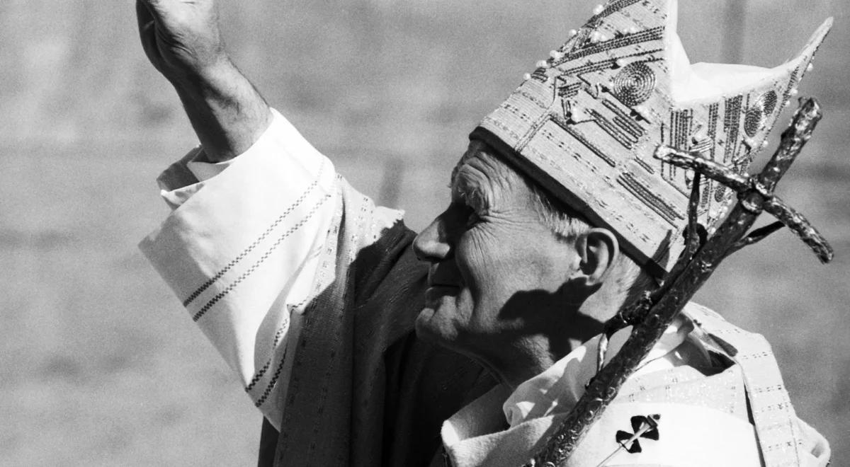"Wyznaczył kierunek działań ws. ochrony dzieci i młodzieży". Abp Gądecki o Janie Pawle II